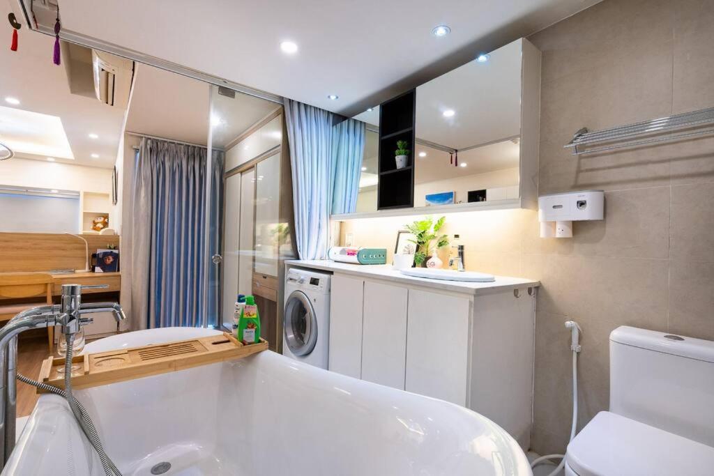 Chill 1br Lexington With Bathtub Near Estella, D2 Apartamento